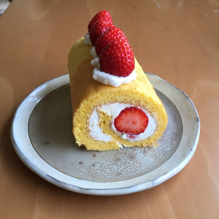 いちごのロールケーキ♪